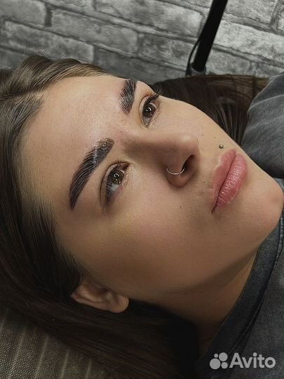 Долговременая укладка бровей