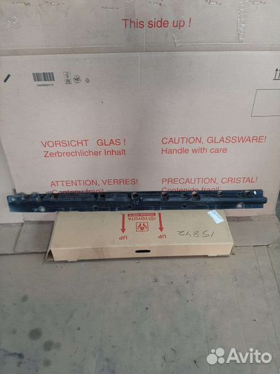 Кронштейн накладки порога правый BMW X6 e71