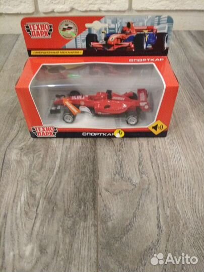 Машинка-спорткар от Технопарк