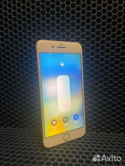 iPhone 8 Plus, 64 ГБ