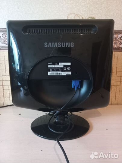 Монитор Samsung SyncMaster 932b