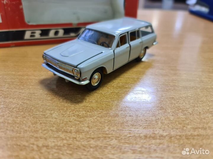 Модель СССР 1:43. Волга Газ 24-02 серый