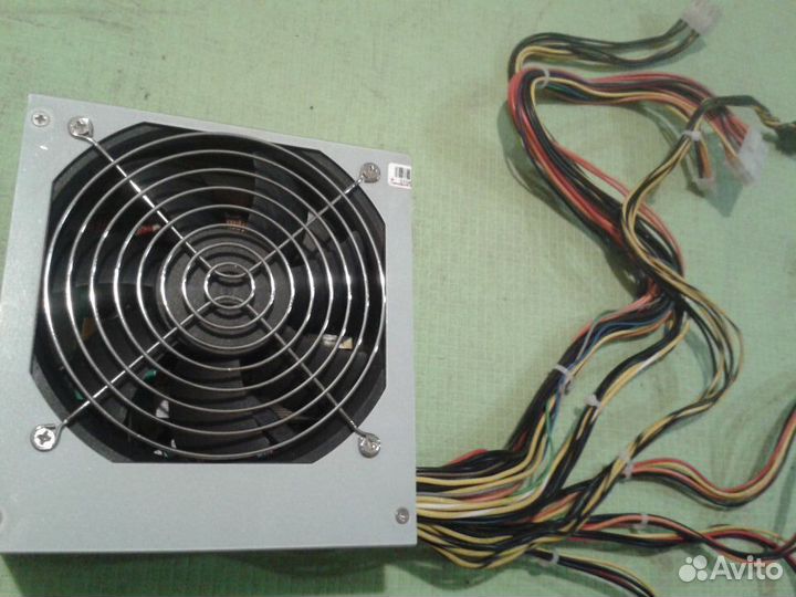 Блок питания FSP 550-80GLN на 550 Ватт