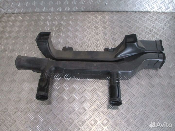 Воздуховод Volvo 82419147