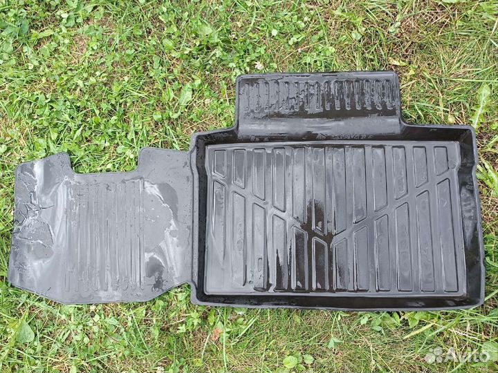 Автомобильные коврики в салон на LADA Vesta