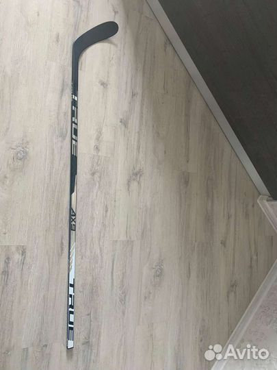 Клюшка хоккейная правый хват True