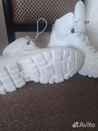 Ботинки женские