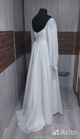 Свадебное платье 48 50 в пол