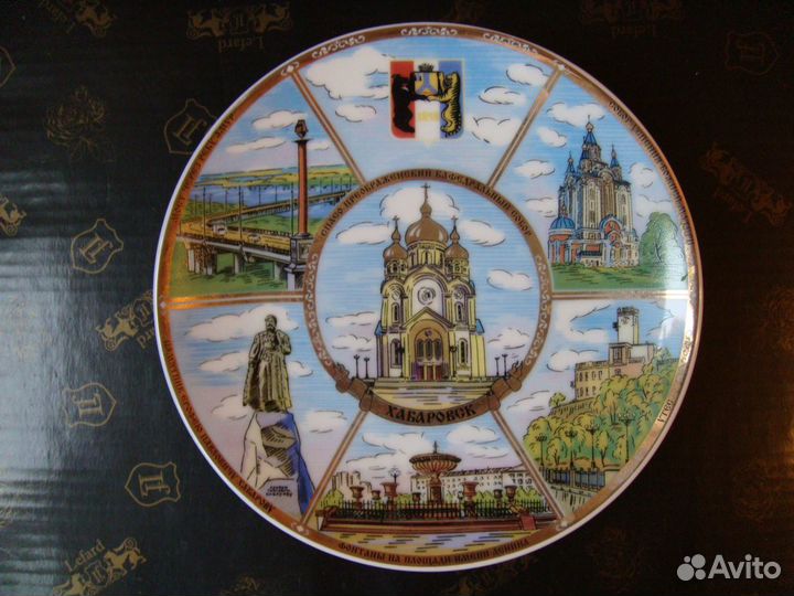 Настенные сувенирные тарелки