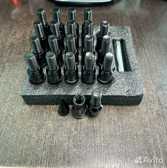 Болты колесные Rays M14x1.5