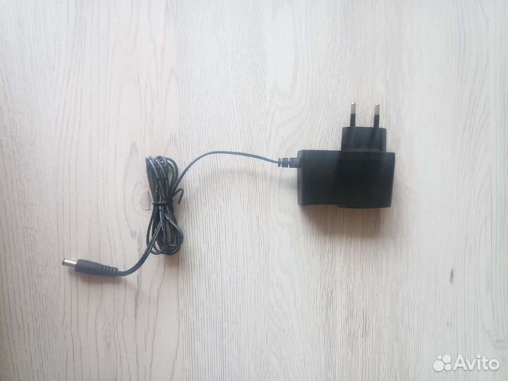 Зарядное устройство для камер 9V