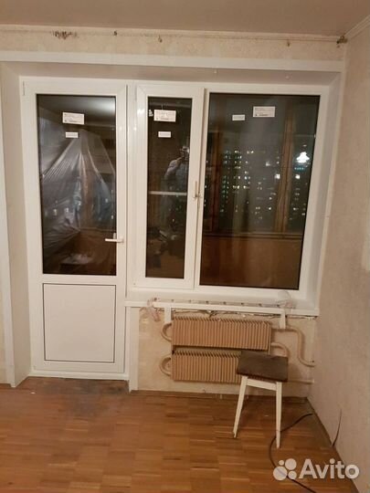 Двери балконные под ключ