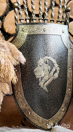 Подставка для шампуров Лев