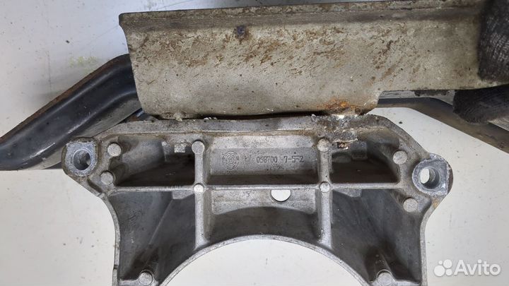 Балка под кпп Infiniti Q50 2.1 Турбо, 2015