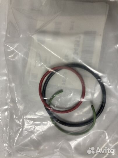 Комплект уплотнителей кардана Land Rover LR034517