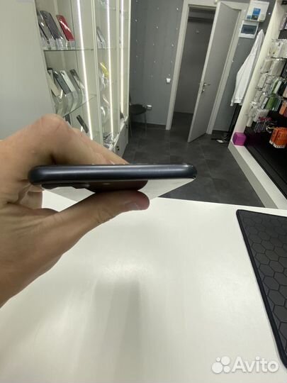 iPhone 8 Plus, 64 ГБ