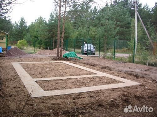 Суглинок для отсыпки цоколя и земля плодородная.До