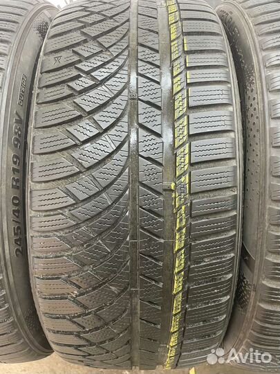 Kumho WinterCraft WP72 245/40 R19 94M