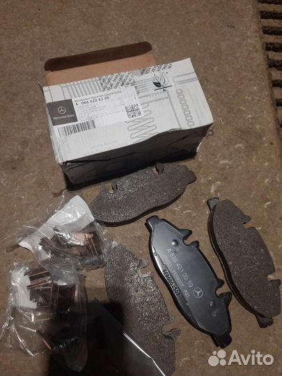 Тормозные колодки на мерседес 639