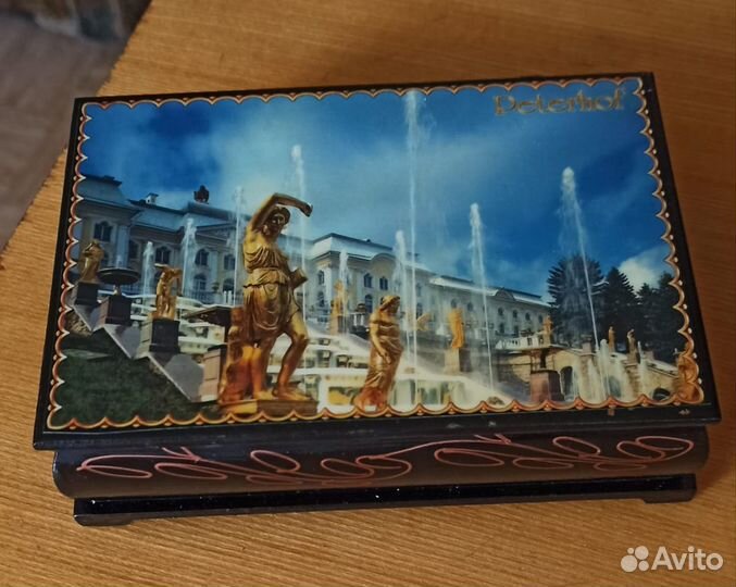 Сувениры, шкатулки из Питера, керамика