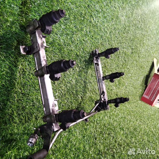 Топливная рампа с форсунками Ауди а4 б5 AGA 2.4л