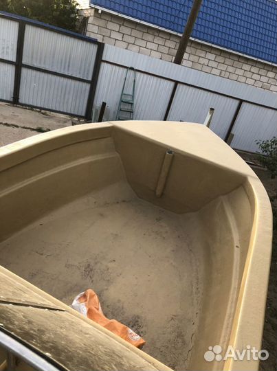 Продаю моторную лодку