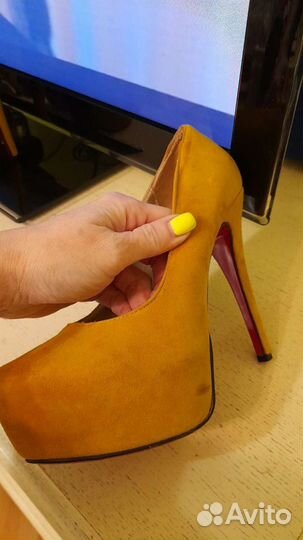 Туфли christian louboutin