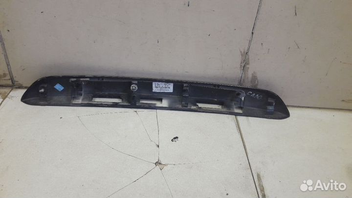 Накладка крышку багажника Renault Kaptur