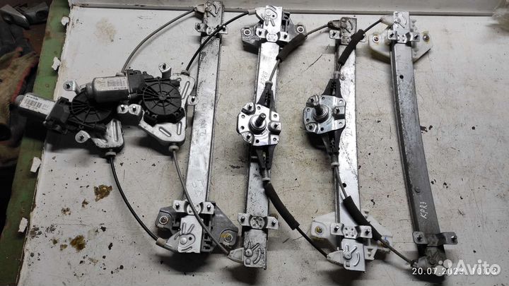 Стеклоподъемник Kia Rio 3