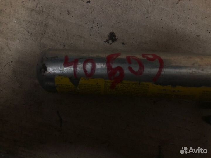 Шторка безопасности правая Mercedes-Benz W221