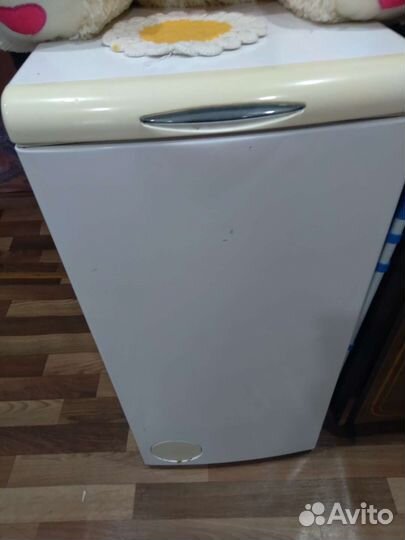 Стиральная машина с вертикальной загрузкой