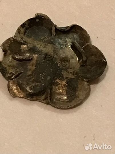 Пчела на цветке царское серебро булавка