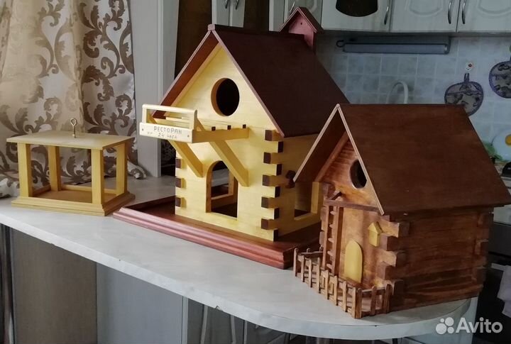 Кормушка, домик-скворечник для птиц, белок