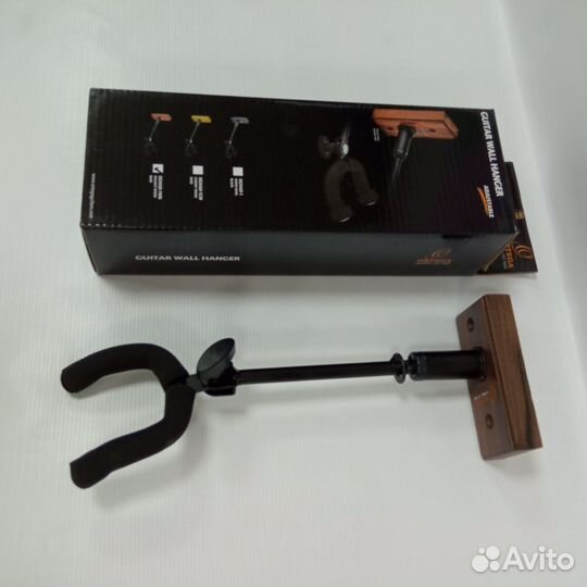 Стойки и держатели для гитар и клавишных