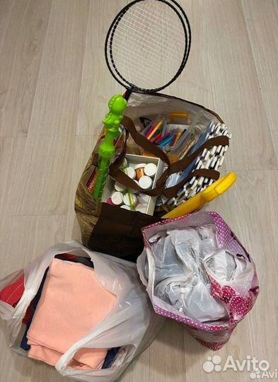 Детские вещи пакетом, канцтовары и т.д