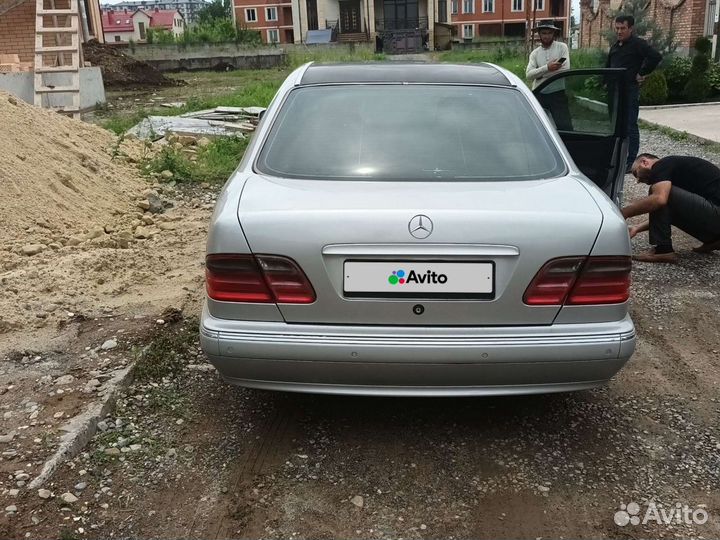 Mercedes-Benz E-класс 2.4 МТ, 1999, битый, 473 743 км