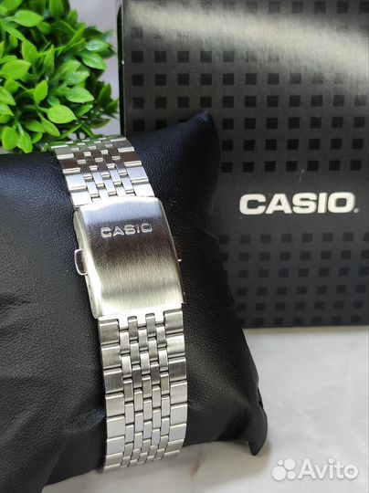 Наручные часы Casio