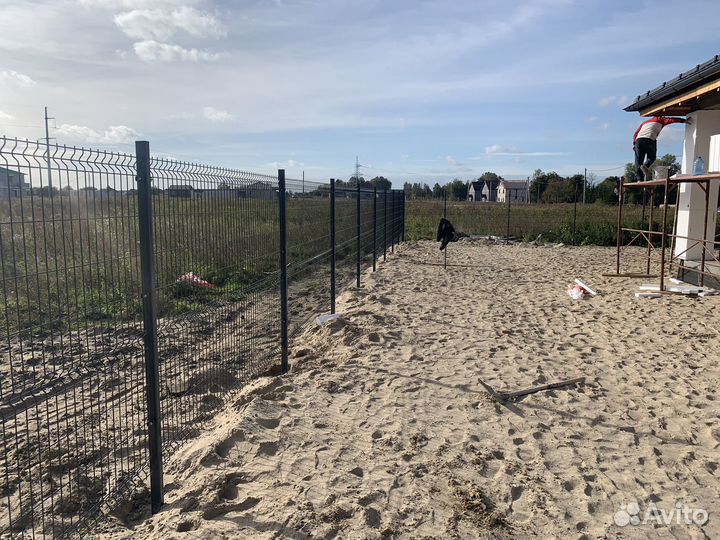 Установка забора из 3Д сетки