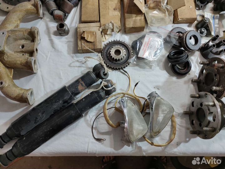 Запчасти на москвич