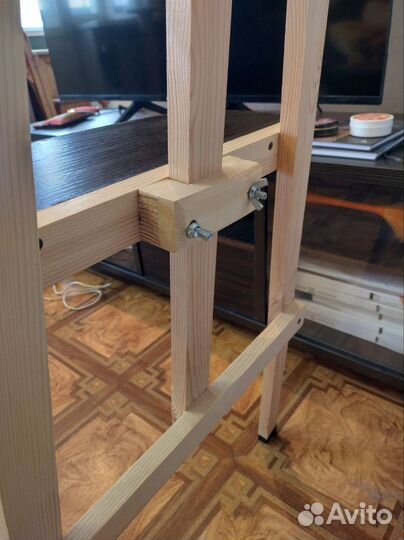 Мольберт художественный