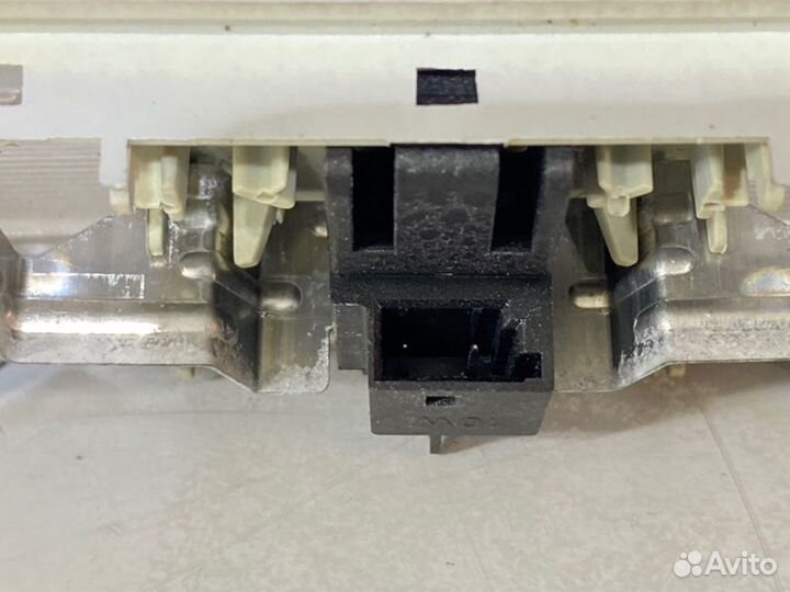 Плафон салона Bmw 528I E39 M52B28 1997