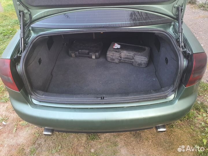 Audi A6 2.4 МТ, 2002, 304 888 км