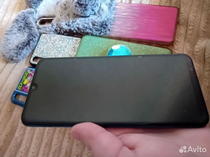 Samsung Galaxy A50, 4/64 ГБ