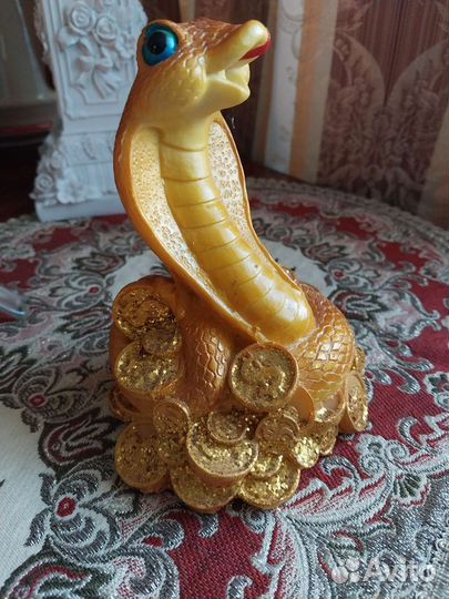 Статуэтка копилка змея и копилка коза