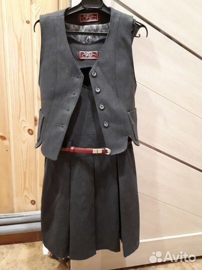 Сарафан школьный графитовый 128, жилет 122