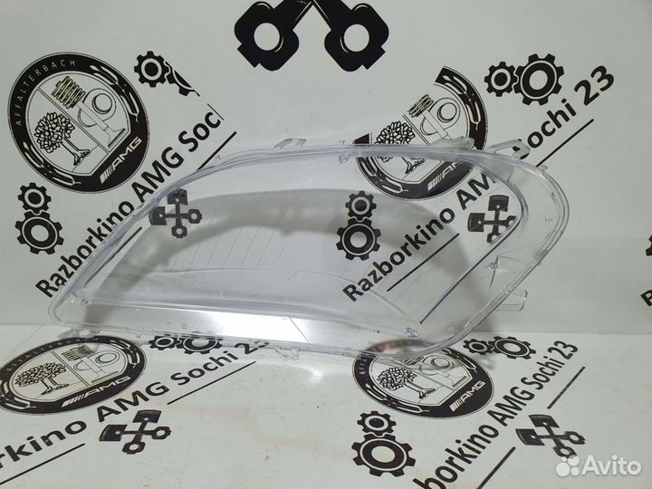 Стекло фары правое для Mercedes W164