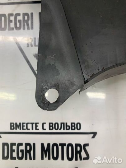 Пыльник перед. бампера низ оригинал Volvo 30657199