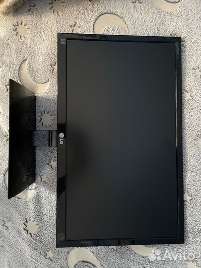 Монитор LG flatron E2260