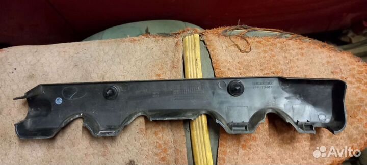 Накладка декоративная Honda 1.8-2.0 32121RNA00