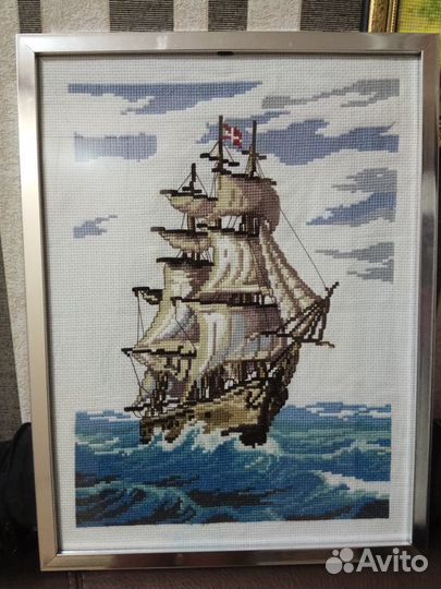 Корабль, вышитый крестиком